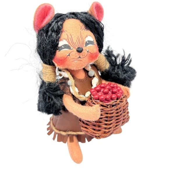 NWOT ANNALEE Native American Indian 6" Girl Mouse Basket of Berries 2006 - Picture 4 of 16
